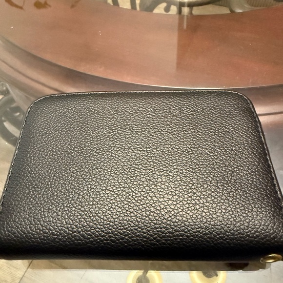 The Unbranded Brand Handbags - Black Women's Wallet nwt